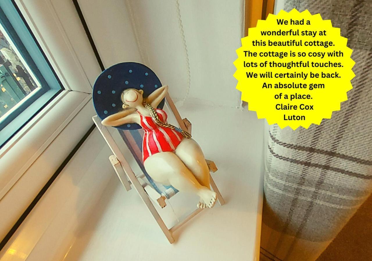 Romantic Lakeside Cottage By The Beach! With Super Cosy Log Burner! The Perfect Escape To Your Home From Home By The Sea! So Relaxing - You Won'T Want To Leave! Pet Friendly! Mablethorpe Zewnętrze zdjęcie
