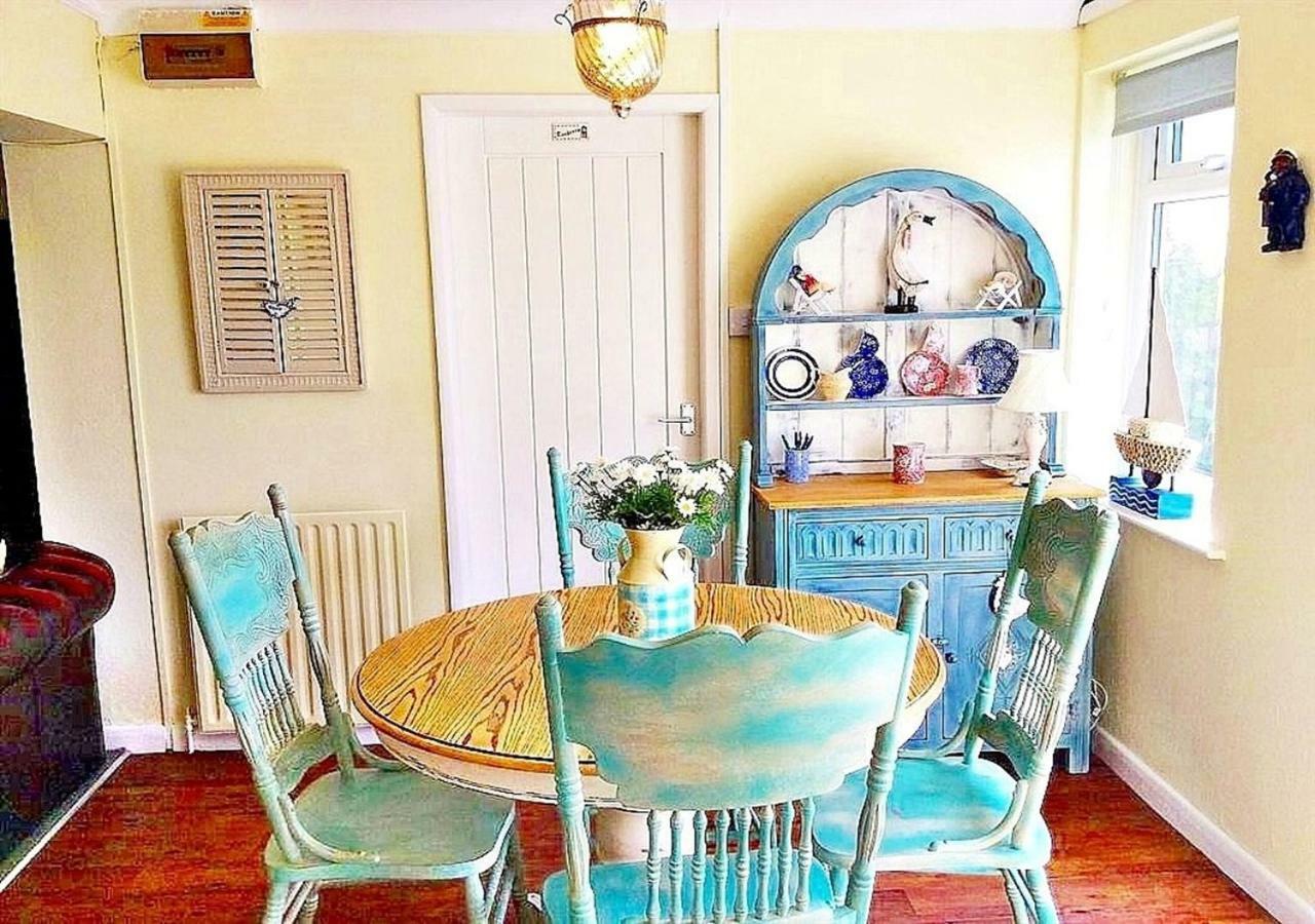 Romantic Lakeside Cottage By The Beach! With Super Cosy Log Burner! The Perfect Escape To Your Home From Home By The Sea! So Relaxing - You Won'T Want To Leave! Pet Friendly! Mablethorpe Zewnętrze zdjęcie